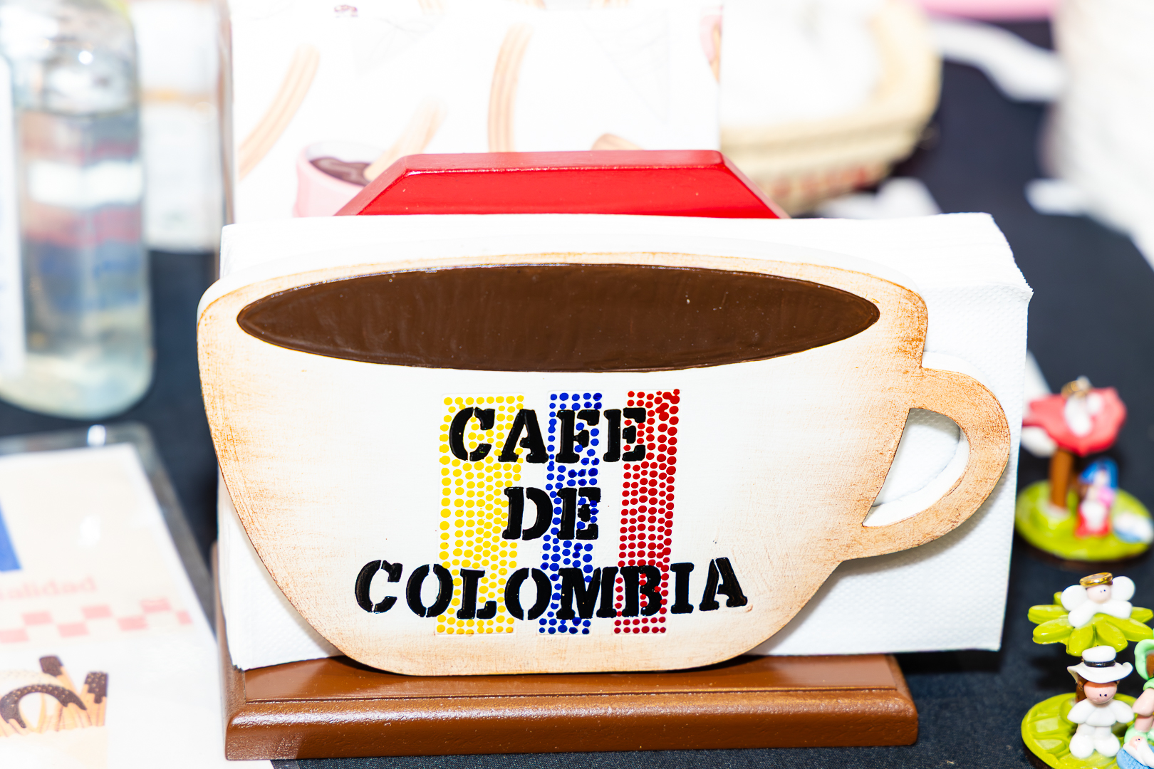 Tradición que nos une: Celebración del Día de las Velitas con la comunidad colombiana