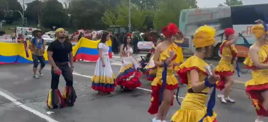 Consulado de Colombia en Vancouver destaca la participación del grupo Fusión Chibcha en el Concurso de Comparsas realizado en la capital provincial de British Columbia 