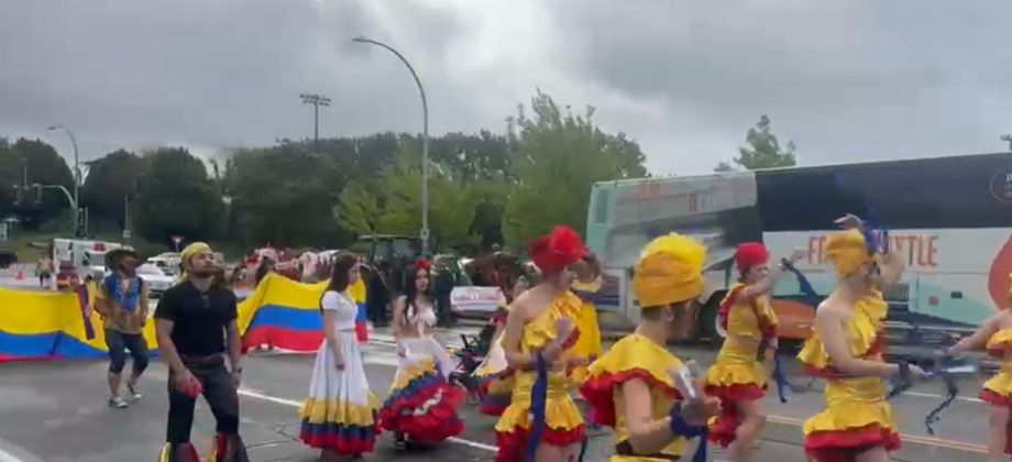 Consulado de Colombia en Vancouver destaca la participación del grupo Fusión Chibcha en el Concurso de Comparsas realizado en la capital provincial de British Columbia 