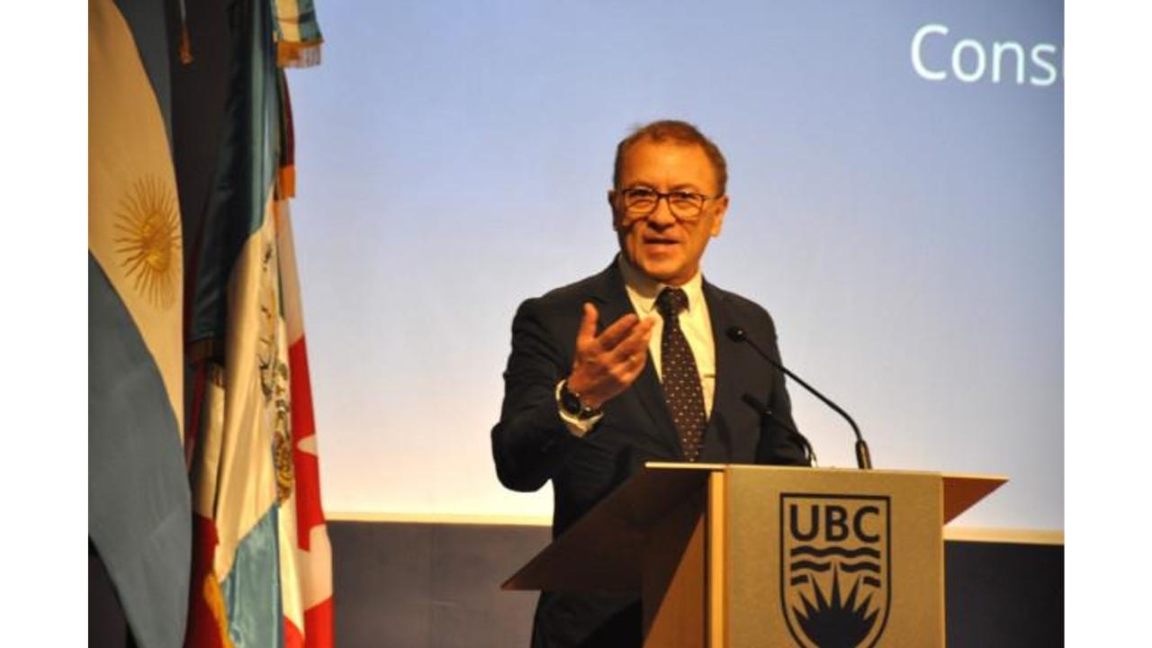 Cónsul Jorge Humberto Ojeda insta a fortalecer lazos comerciales con Columbia Británica